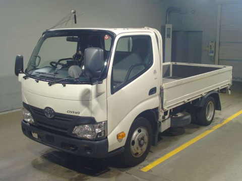 2018 Toyota Dyna Truck XZC605[0]