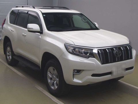 2023 Toyota Land Cruiser Prado TRJ150W[2]