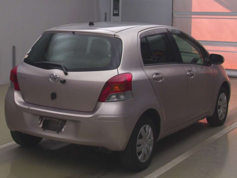 2009 Toyota Vitz SCP90[1]