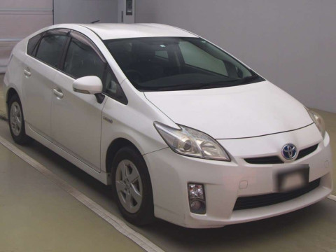 2010 Toyota Prius ZVW30[2]