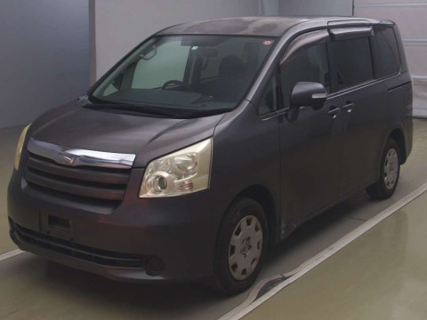 2007 Toyota Noah ZRR70G[0]