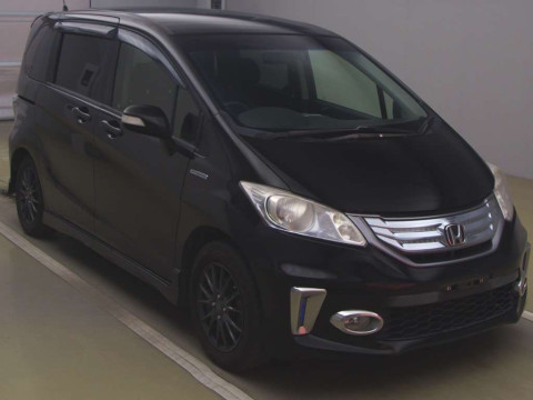 2013 Honda Freed hybrid GP3[2]