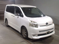 2008 Toyota Voxy