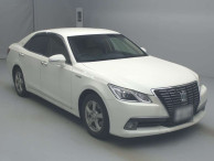 2013 Toyota Crown Hybrid