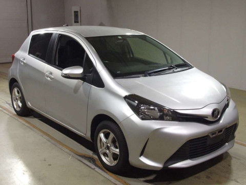 2015 Toyota Vitz KSP130[1]