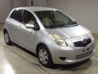 2005 Toyota Vitz