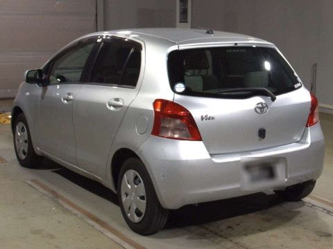 2005 Toyota Vitz KSP90[1]