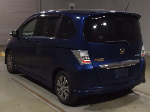 2013 Honda Freed hybrid GP3[1]