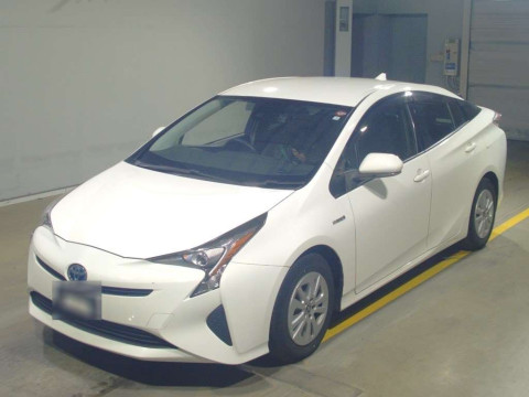 2016 Toyota Prius ZVW50[0]