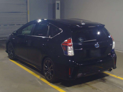 2016 Toyota Prius alpha ZVW41W[2]