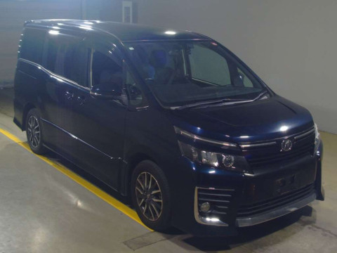 2014 Toyota Voxy ZRR80W[1]