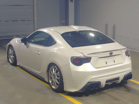 2012 Toyota 86 ZN6[2]