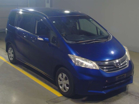 2012 Honda Freed GB3[2]