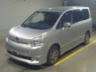 2010 Toyota Voxy