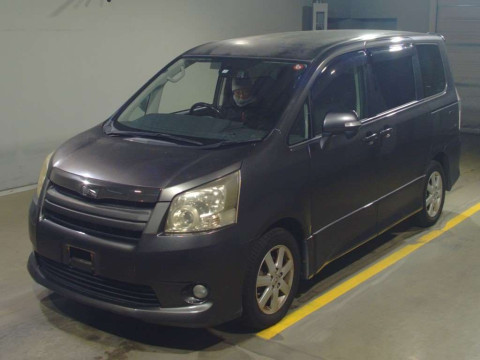 2007 Toyota Noah ZRR70W[0]