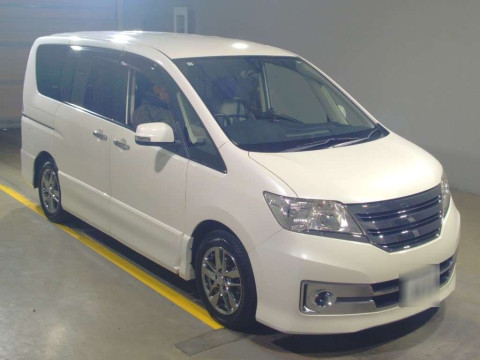 2011 Nissan Serena C26[1]