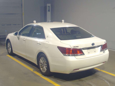 2013 Toyota Crown Hybrid AWS210[2]