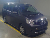 2012 Toyota Noah