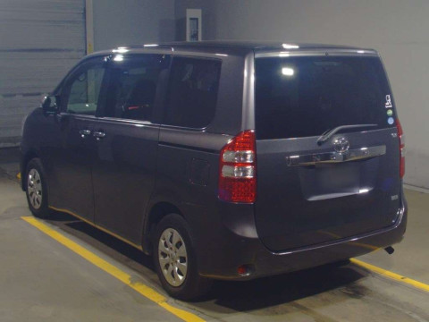 2012 Toyota Noah ZRR70G[1]