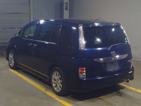 2012 Toyota Isis ZGM11W[1]