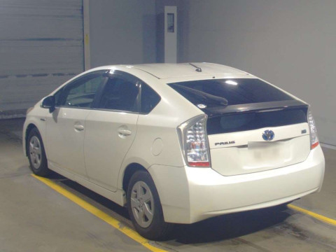 2010 Toyota Prius ZVW30[1]