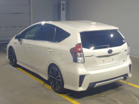 2018 Toyota Prius alpha ZVW41W[1]