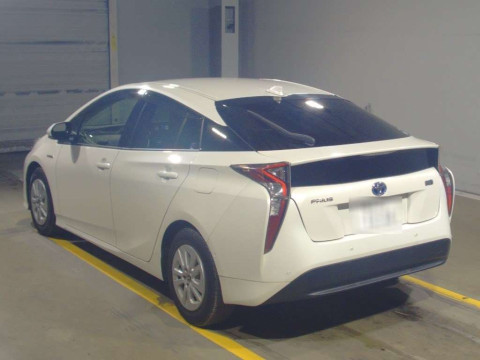 2018 Toyota Prius ZVW50[1]