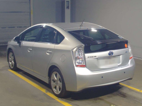 2010 Toyota Prius ZVW30[1]