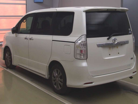 2012 Toyota Voxy ZRR70W[1]