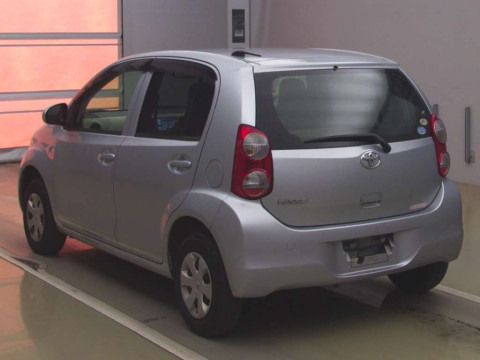 2010 Toyota Passo KGC30[1]