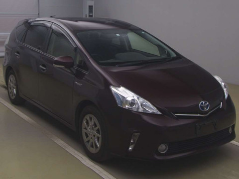 2014 Toyota Prius alpha ZVW41W[0]