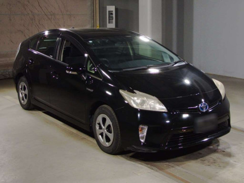 2012 Toyota Prius ZVW30[2]