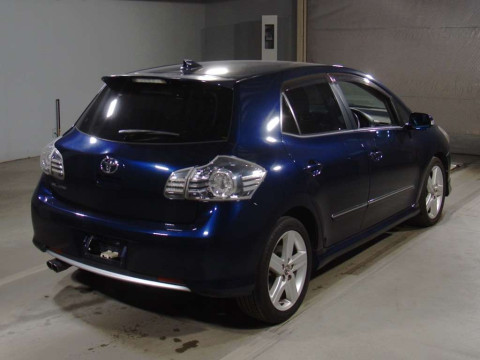 2011 Toyota Blade AZE156H[1]