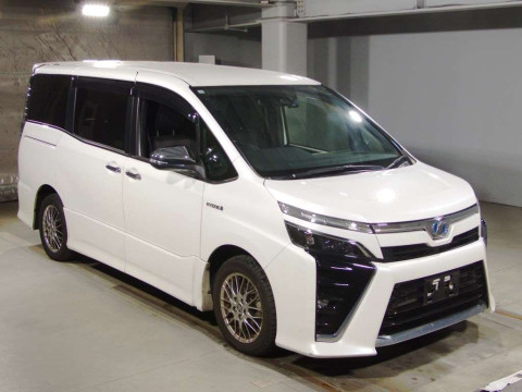 2019 Toyota Voxy ZWR80W[2]