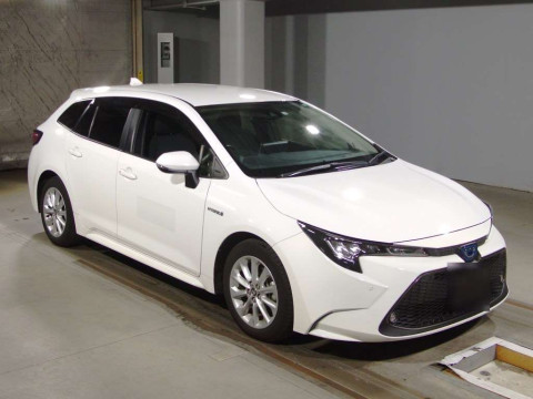 2019 Toyota Corolla Touring Wagon ZWE211W[2]