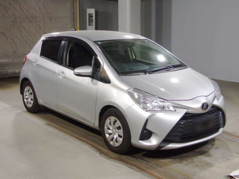 2017 Toyota Vitz NSP130[2]