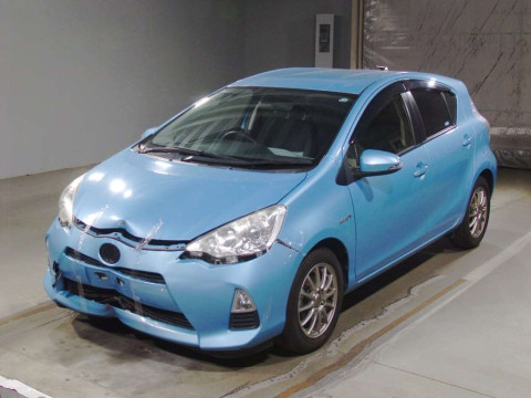 2013 Toyota Aqua NHP10[0]