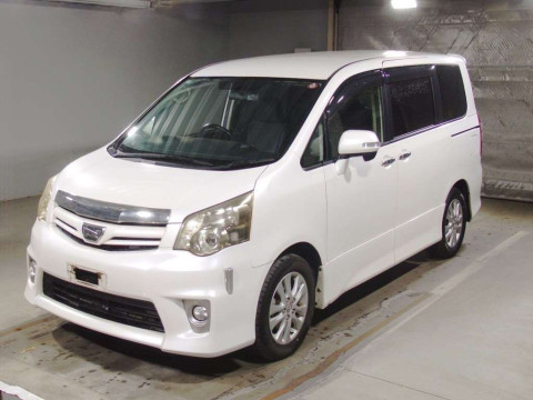 2011 Toyota Noah ZRR70W[0]