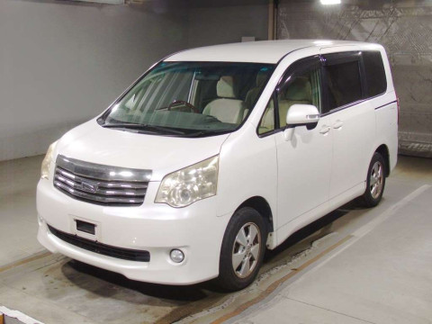 2012 Toyota Noah ZRR70G[0]