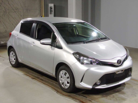 2016 Toyota Vitz KSP130[2]