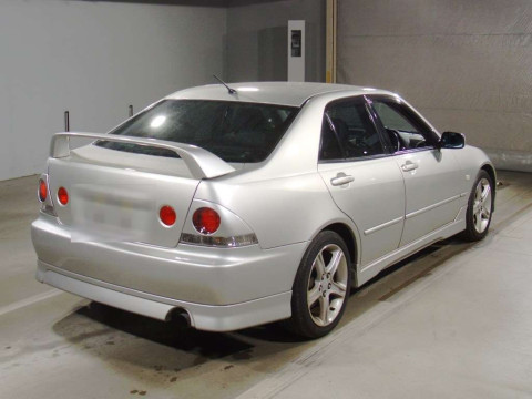 2001 Toyota Altezza SXE10[1]