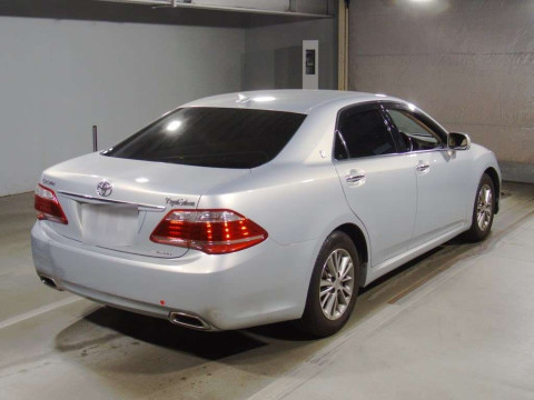 2010 Toyota Crown GRS200[1]