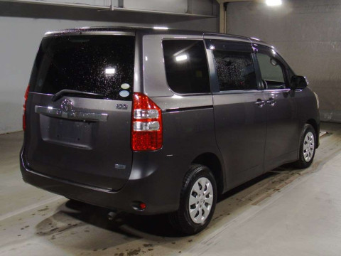 2012 Toyota Noah ZRR75G[1]