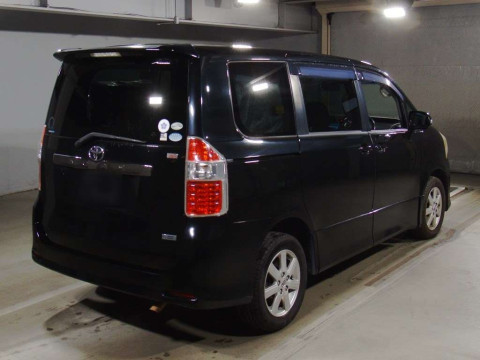 2008 Toyota Noah ZRR75W[1]