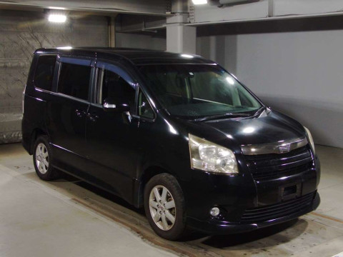 2008 Toyota Noah ZRR75W[2]