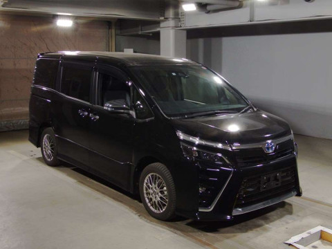 2021 Toyota Voxy ZWR80W[2]