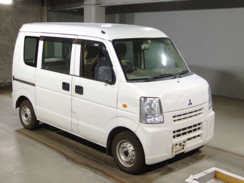 2014 Mitsubishi Minicab Van DS64V[2]