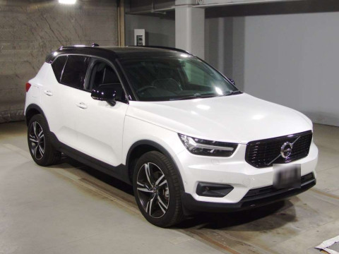 2019 Volvo XC40 XB420XC[2]