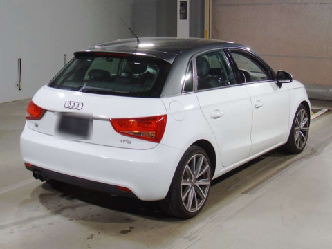 2012 Audi A1 Sportback 8XCAX[1]