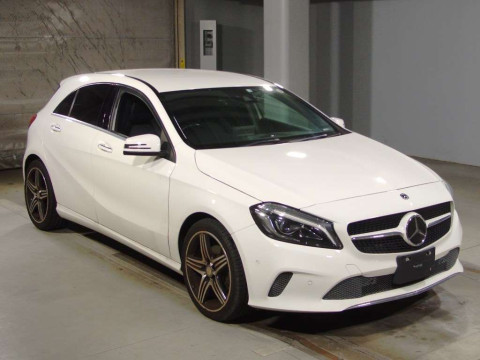 2017 Mercedes Benz A-Class 176042[2]